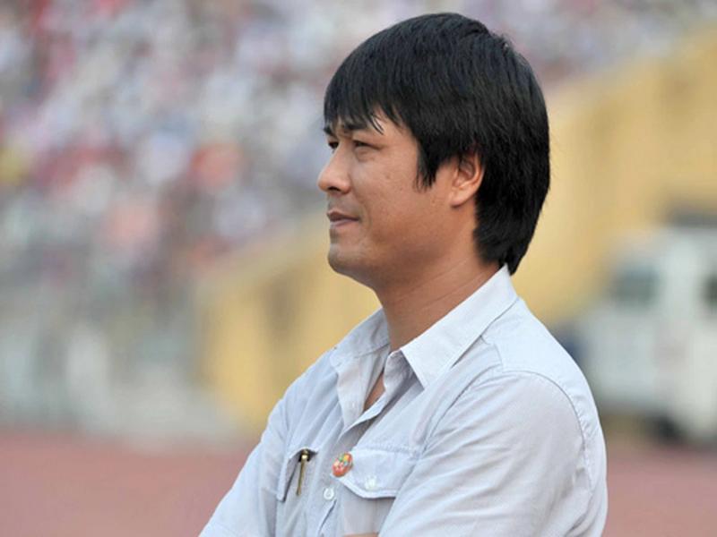 HLV Nguyễn Hữu Thắng từng là cầu thủ trước khi đi theo nghiệp cầm quân